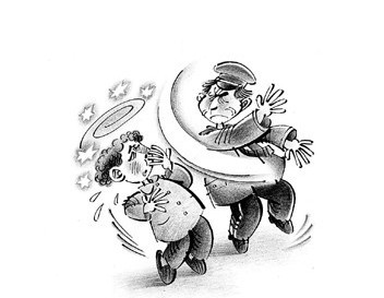 官员与门卫景区门口互扇耳光