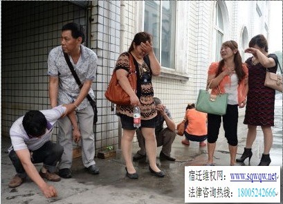 男子尿急跳车身亡